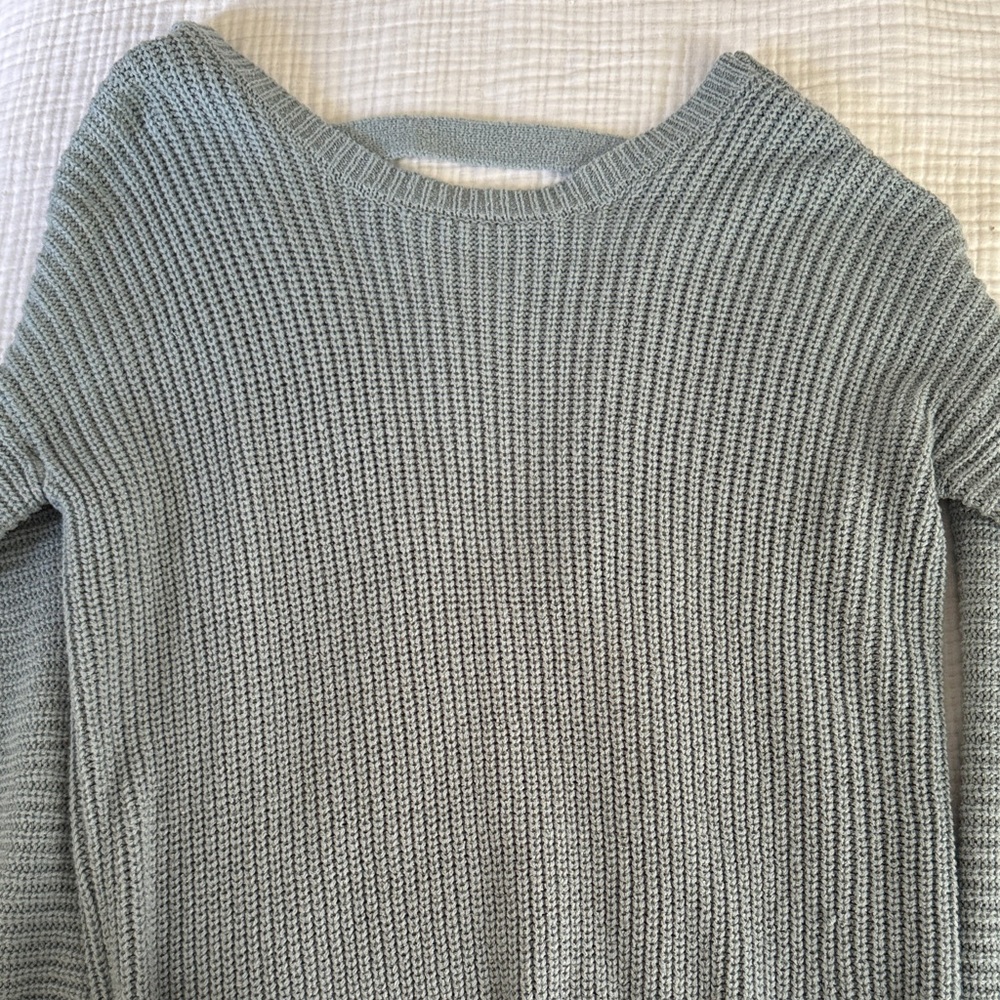 Elegant Gray Women's Sweater